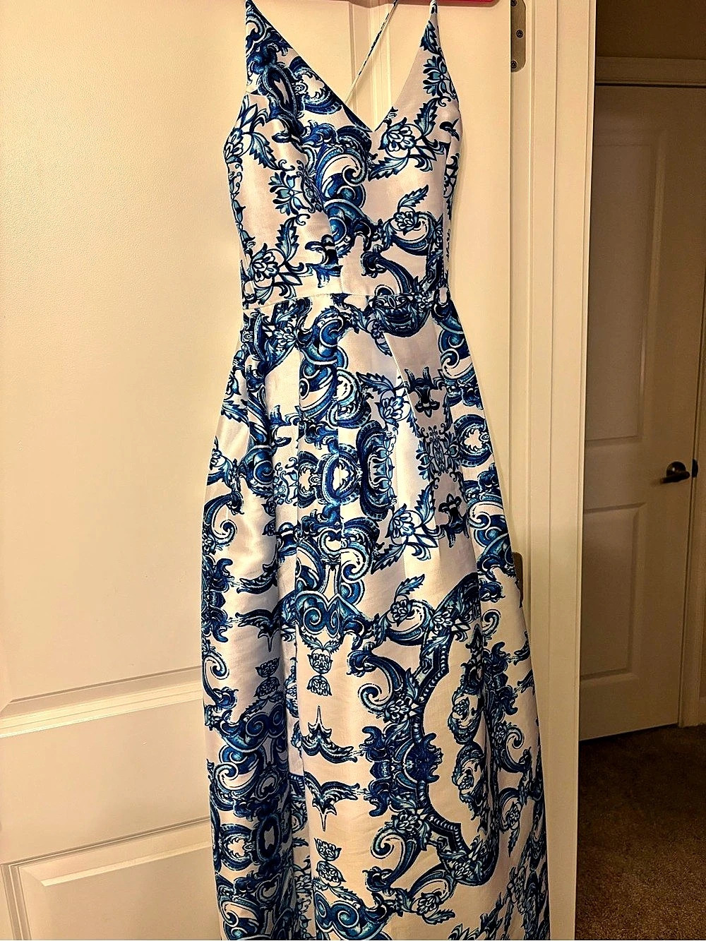 Women's Paisley Print Maxi Dress in White & Blue